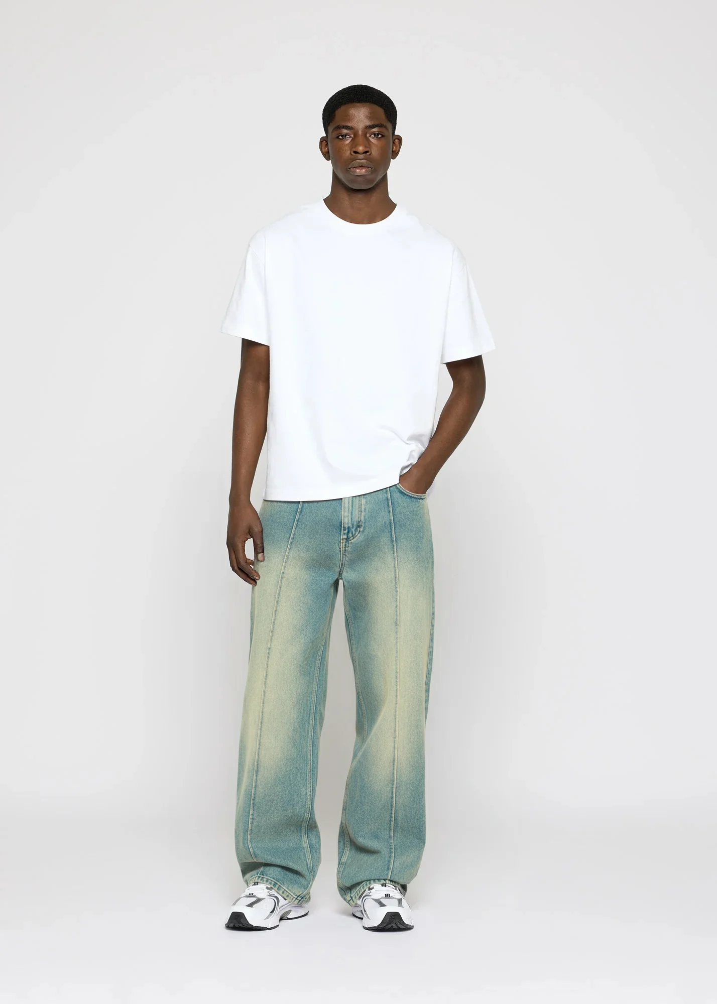 Baggy Fit Jeans - Image 4