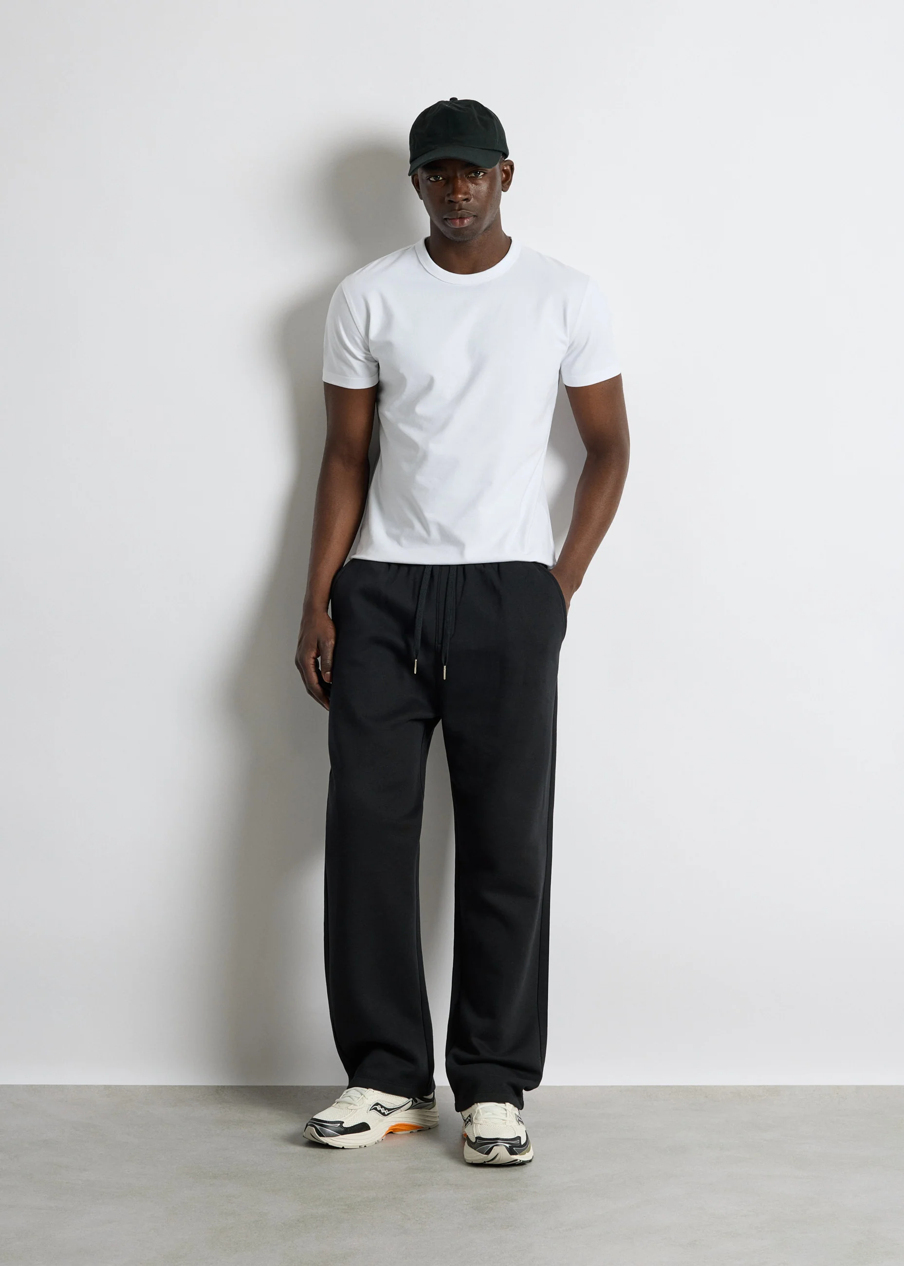 Basic Sweatpants - Image 5