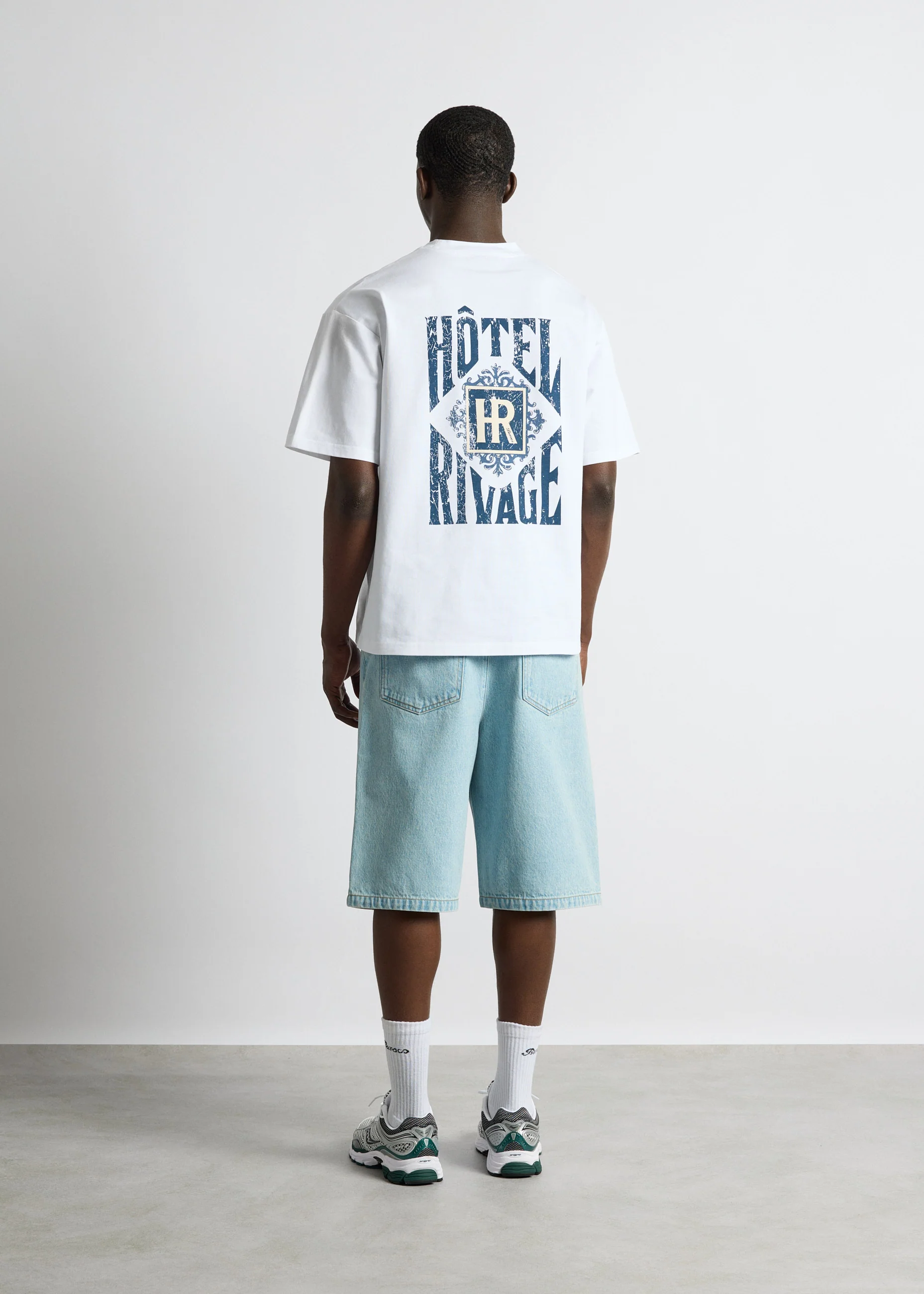 Oversize T-Shirt Hotel Blue Emblem - Image 6