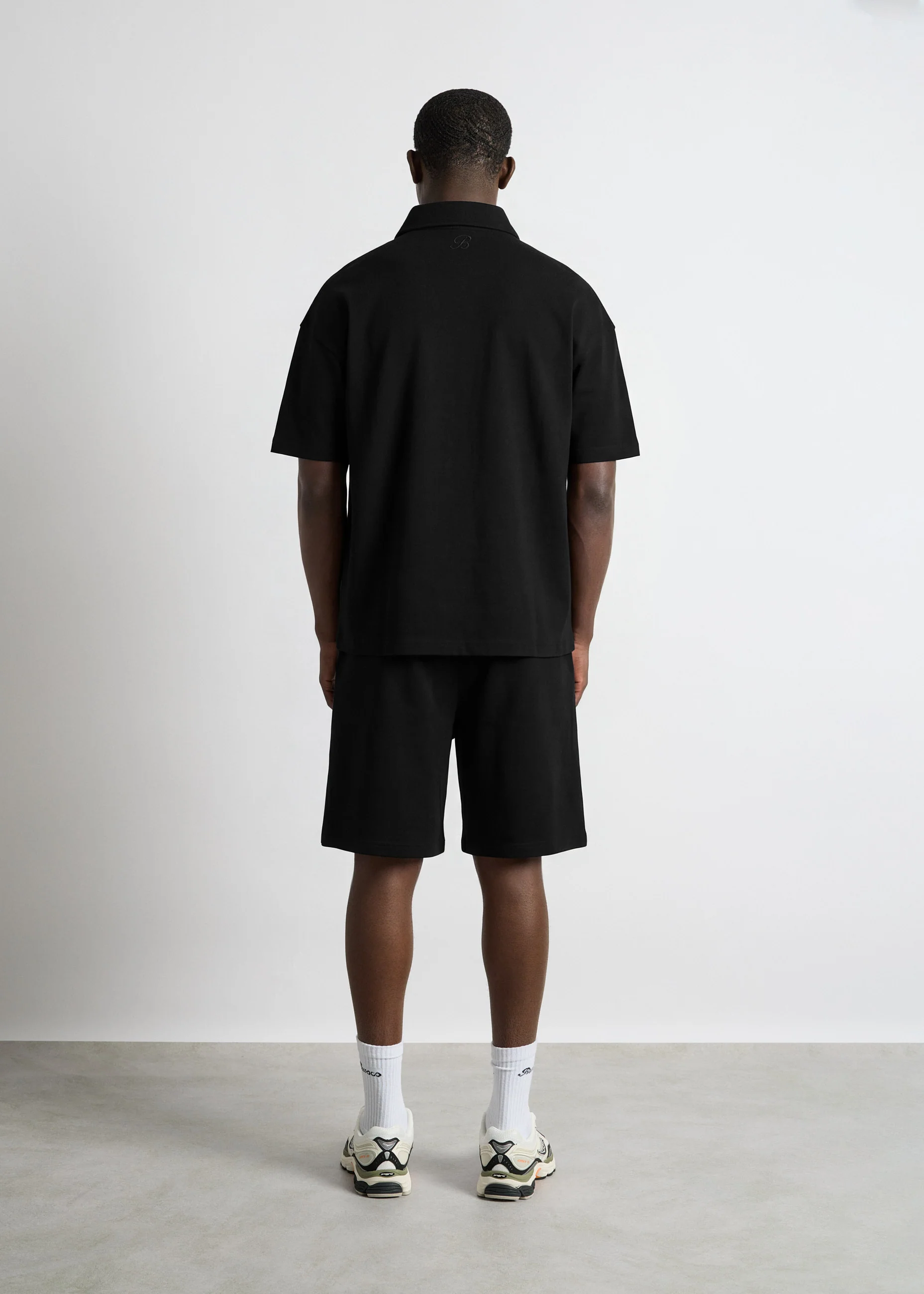 Sweatshorts with Seam - Image 6