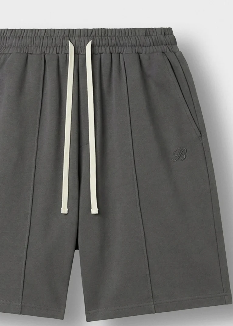 Sweatshorts with Seam - Image 3