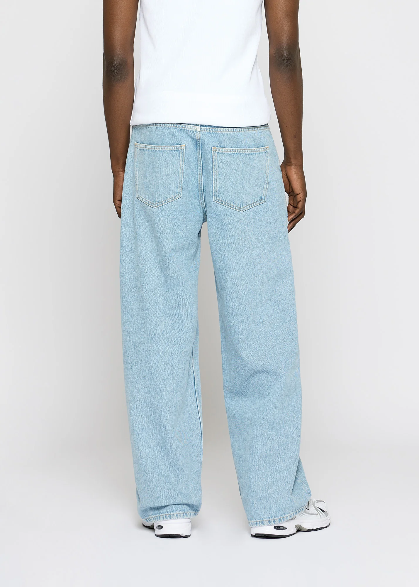 Vince Baggy Jeans - Image 6