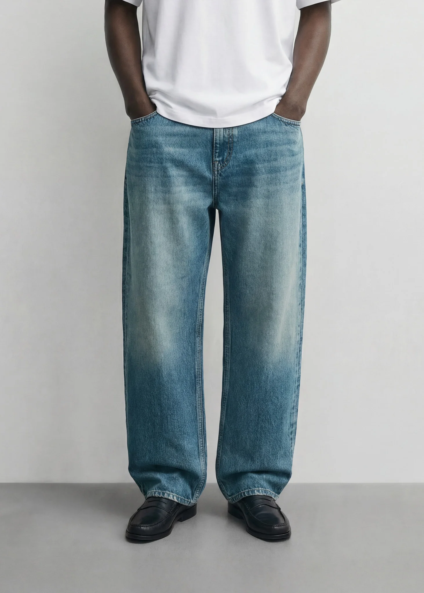 Vince Baggy Jeans - Image 4