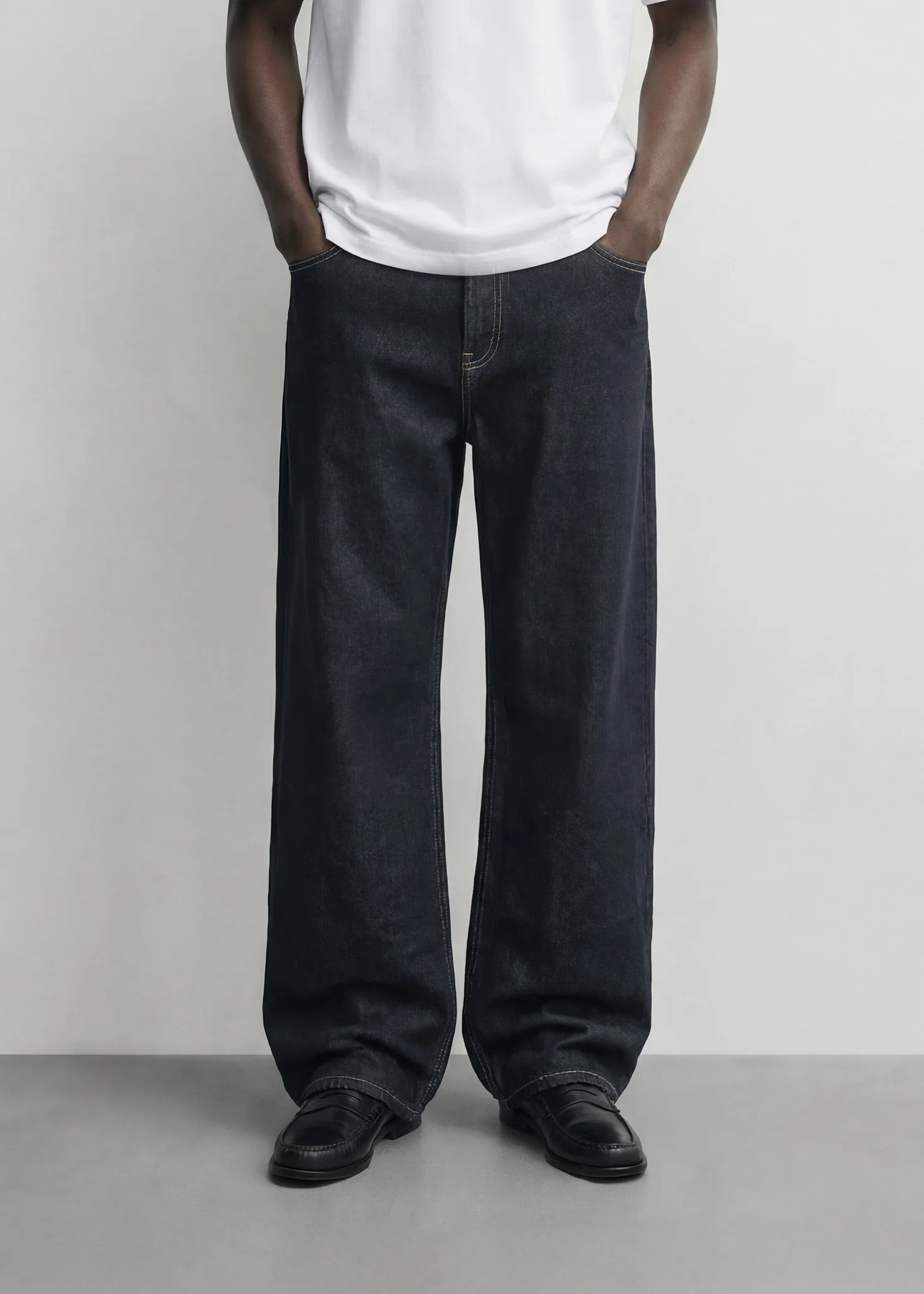 Vince Baggy Jeans - Image 4