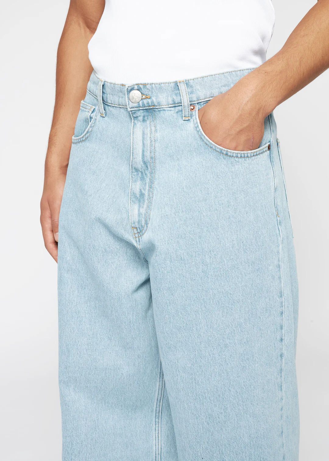 Michael Wide Jeans - Image 9